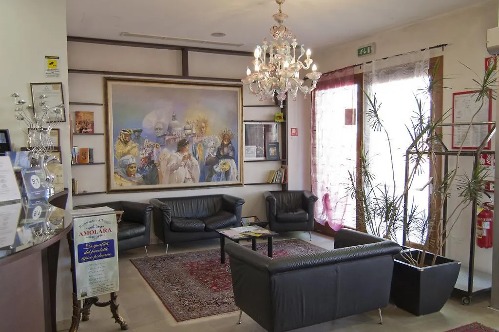 Hotel Leon Bianco Adria 3*,  Italy