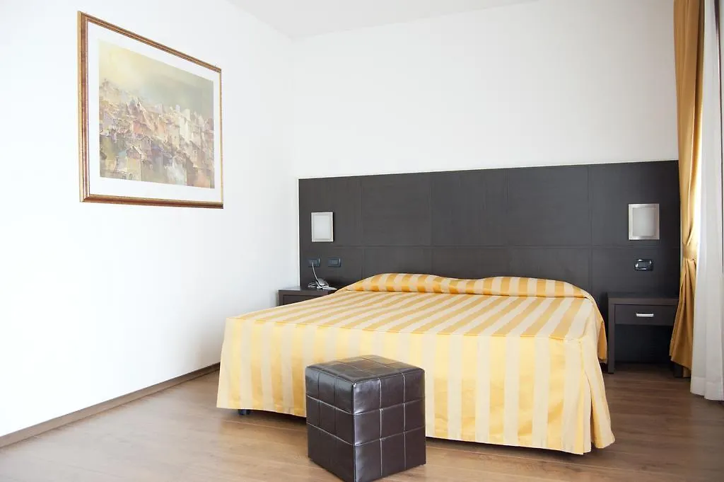 Hotel Leon Bianco Adria