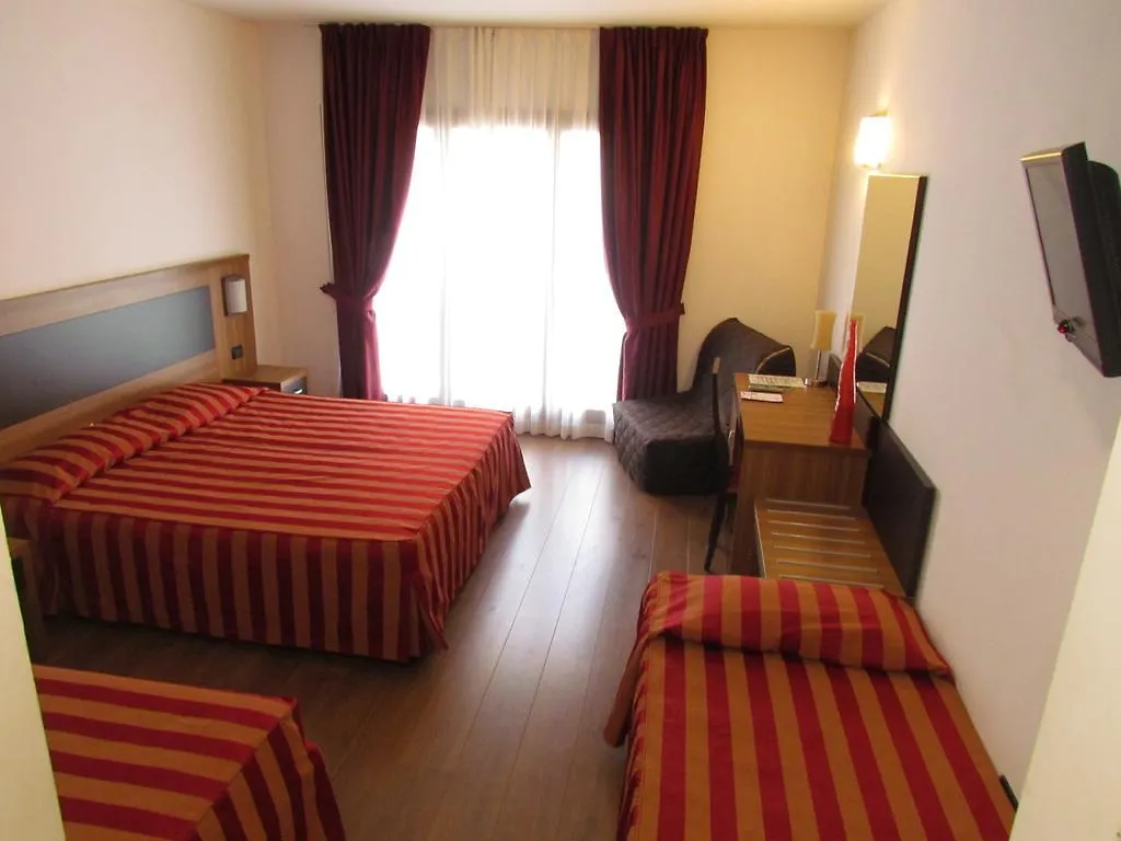 Hotel Leon Bianco Adria 3*,